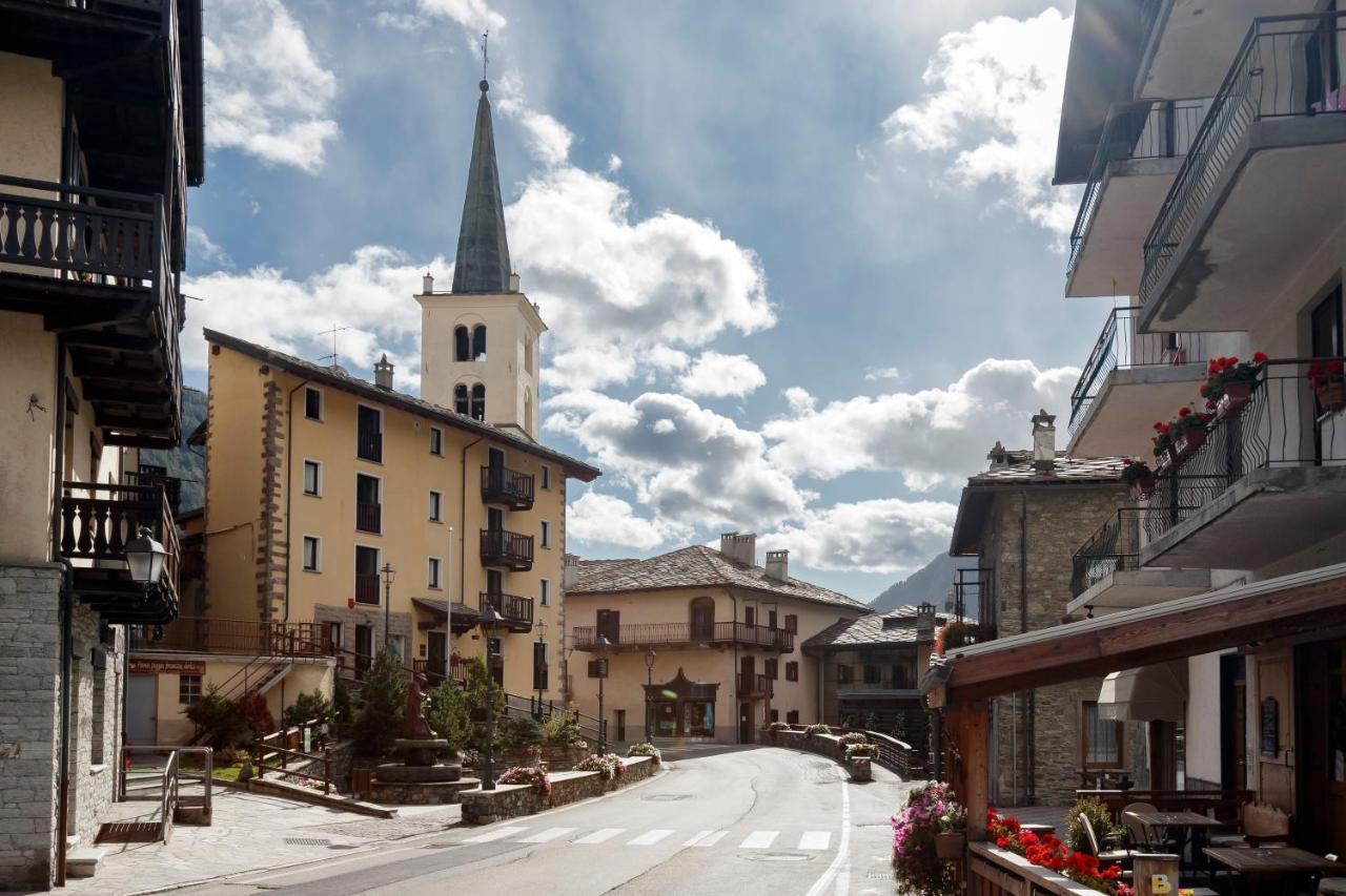Hellochalet - Maison Rue De La Neige - Family Ski Holiday Walking Distance Skirun And Gondola Valtournenche Exteriör bild