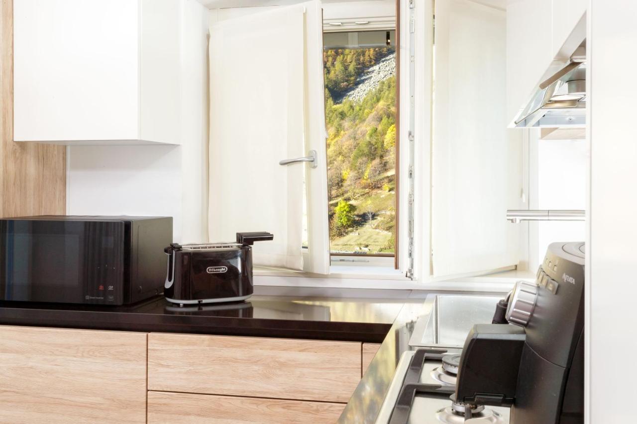Hellochalet - Maison Rue De La Neige - Family Ski Holiday Walking Distance Skirun And Gondola Valtournenche Exteriör bild